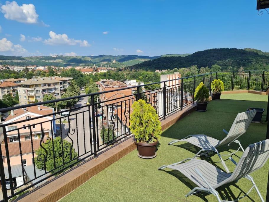 Unique Studio- Great Balcony And View! Parking Possibility! Veliko Tarnovo Exteriér fotografie