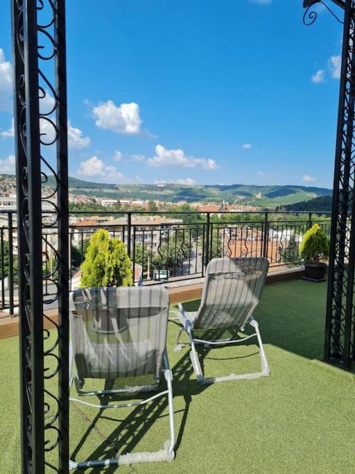 Unique Studio- Great Balcony And View! Parking Possibility! Veliko Tarnovo Exteriér fotografie