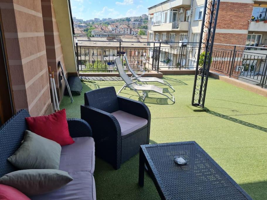 Unique Studio- Great Balcony And View! Parking Possibility! Veliko Tarnovo Exteriér fotografie