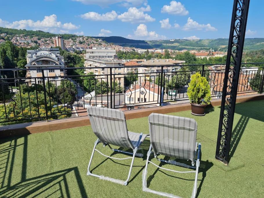 Unique Studio- Great Balcony And View! Parking Possibility! Veliko Tarnovo Exteriér fotografie