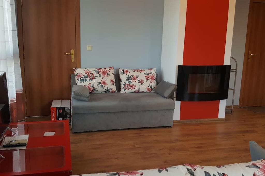 Unique Studio- Great Balcony And View! Parking Possibility! Veliko Tarnovo Exteriér fotografie