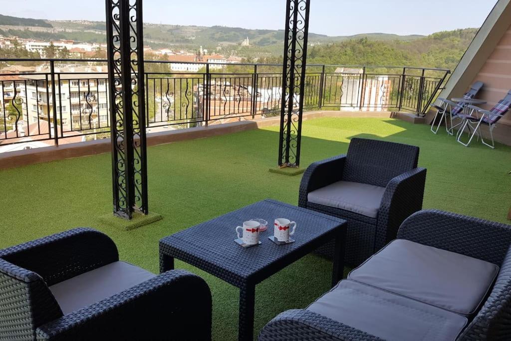 Unique Studio- Great Balcony And View! Parking Possibility! Veliko Tarnovo Exteriér fotografie